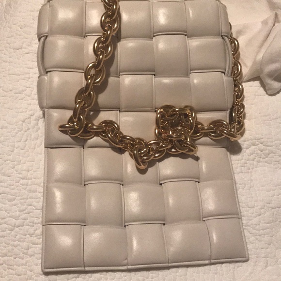 Authentic bottega venetta cassett - Picture 2 of 16